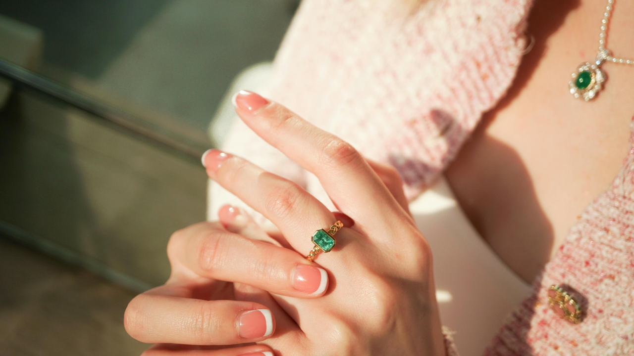 Sell Emerald Gemstone Ring